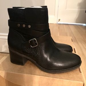 Naturalizer Black Leather Ankle Boot 9 NARROW